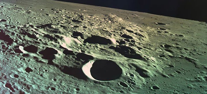 Israeli probe moon photo.JPG