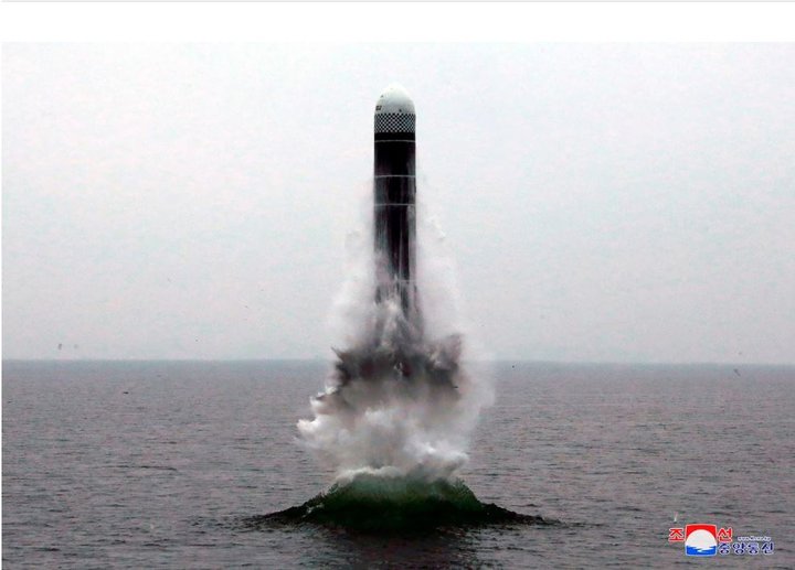 Picture purporting to be of submarine launched NK missile.JPG
