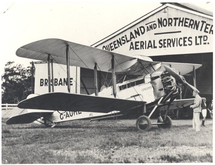 Pilot-Lester-Brain-DH50J-Atlanta-Eagle-Farm-Brisbane-early-1929-1200x922.jpg