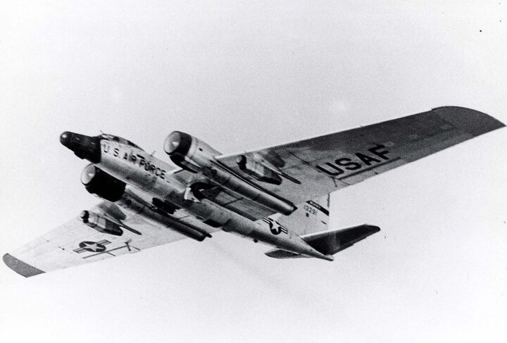 RB-57F.JPG