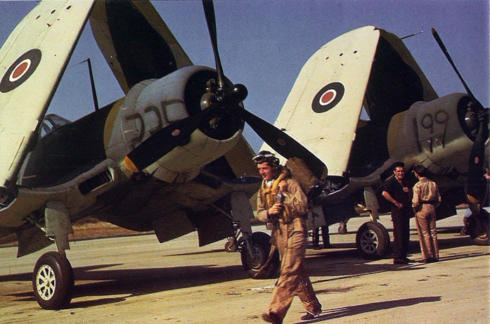 Corsair_Mk1_Quonset_Point_1943.jpg