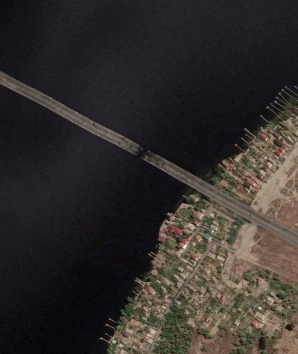 antonovsky bridge Kherson.jpeg