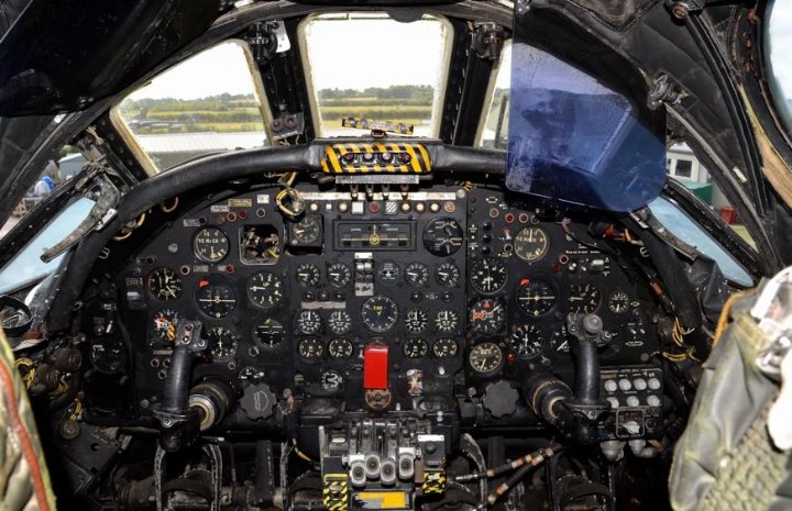 Avro Vulcan B1 Cockpit.JPG