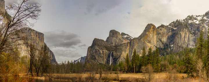 Yosemite Panorama C.jpg